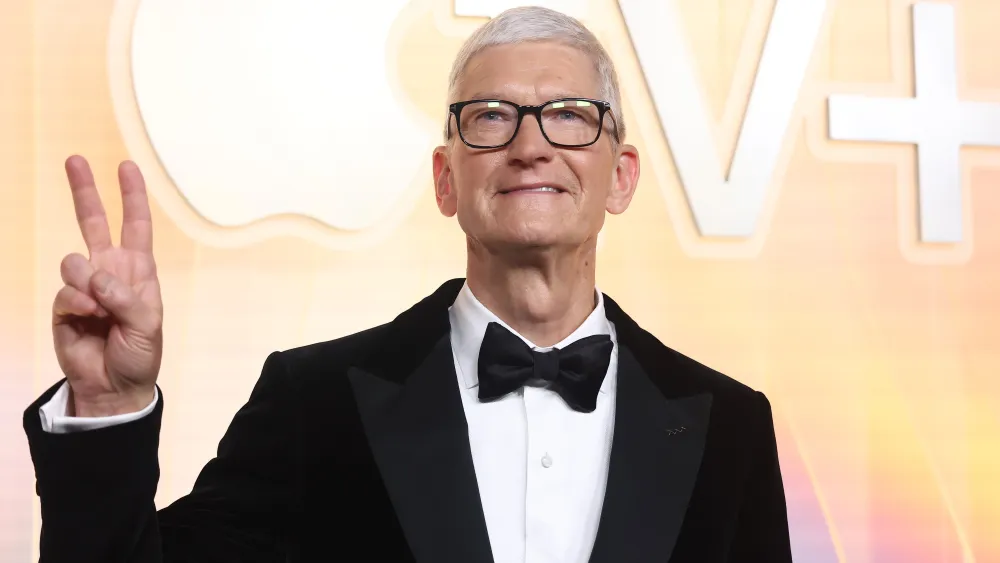 Apple Revenue Pops 16% to Nearly $144 Billion in Year-End 2025 Quarter on iPhone 17 Sales Blitz, Services Biz Hits $30 Billion