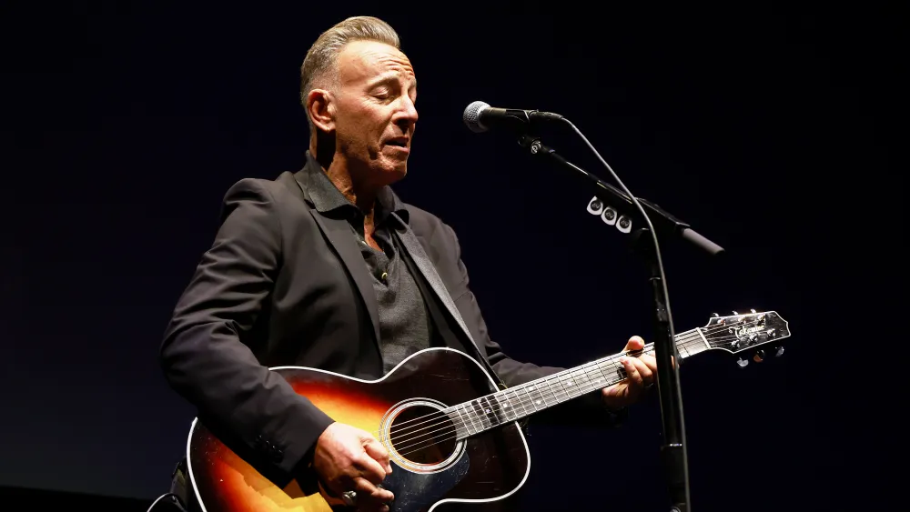 Bruce Springsteen Performs at Anti-ICE Benefit in Minneapolis