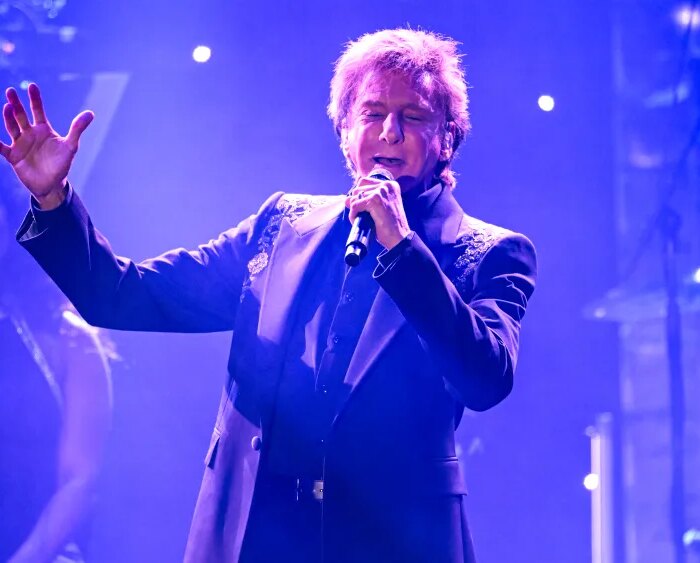 Barry Manilow's 'Very Depressing' News: More Concert Postponements