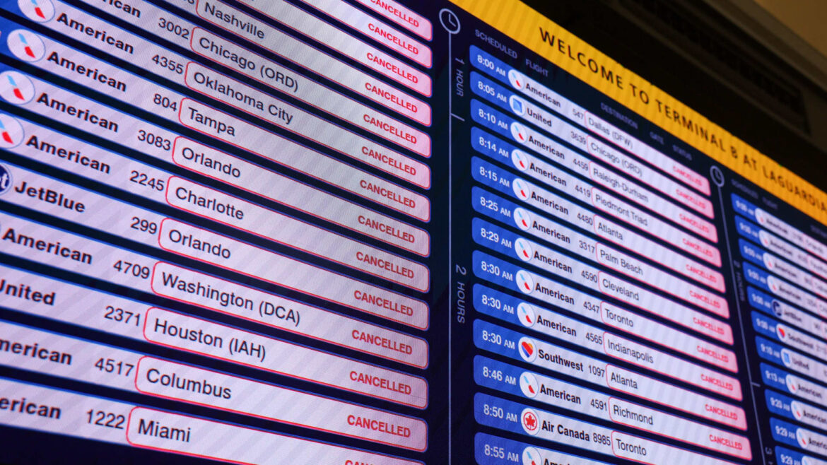 Blizzard forces airlines to cancel thousands of flights