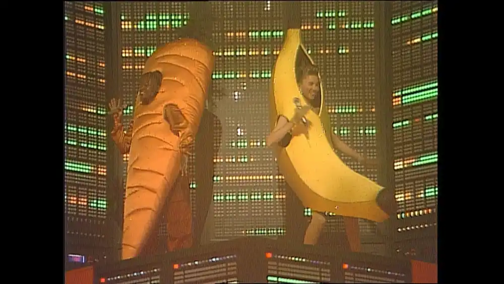 Super Bowl Commercials Face Biggest Challenge: Surge in Young Crowds