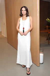 BEVERLY HILLS, CALIFORNIA - MARCH 17: Zoey Deutch attends as Bloomingdale's celebrates California Love at Frame HQ on March 17, 2026 in Beverly Hills, California. (Photo by Stefanie Keenan/Getty Images for Bloomingdales)