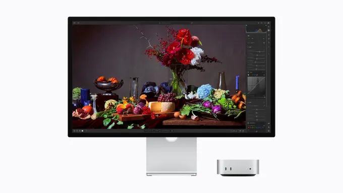Apple's new Studio displays come with Thunderbolt 5