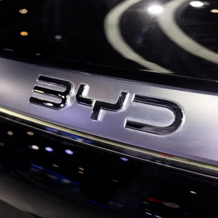 BYD rolls out EV batteries with 5-minute ‘flash charging.' But there's a catch.