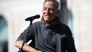 Bruce Springsteen Performs 'Streets of Minneapolis' at No Kings Rally