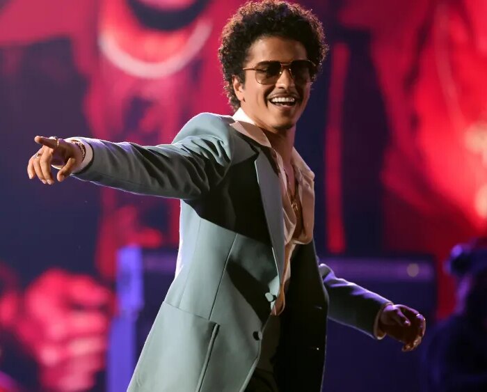 Bruno Mars' 'The Romantic' Becomes His First to Bow at No. 1