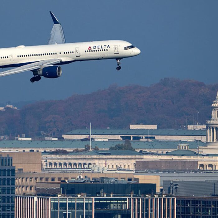 Delta suspends perk for Congress members, cites DHS shutdown