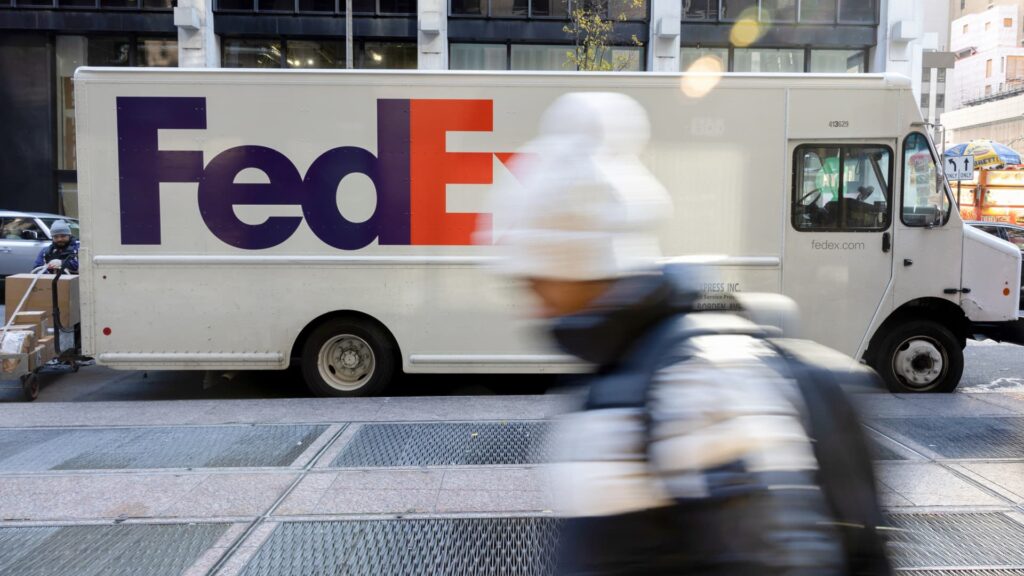 FedEx launches same-day delivery with OneRail to rival Amazon, Walmart