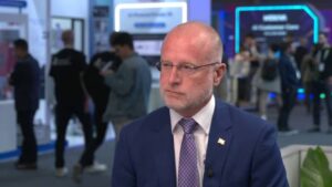 FCC Chair: Paramount deal for WBD is a lot 'cleaner'