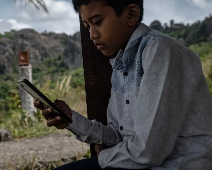 Indonesia Bans Social Media for Under-16s, Following Australia's Lead