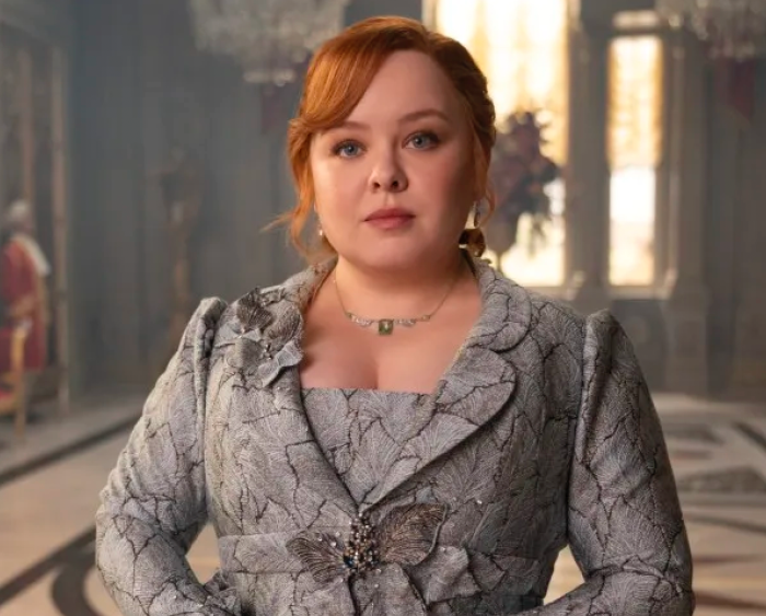 Nicola Coughlan Says Drunk 'Bridgerton' Fan Called Out Her Body Weight