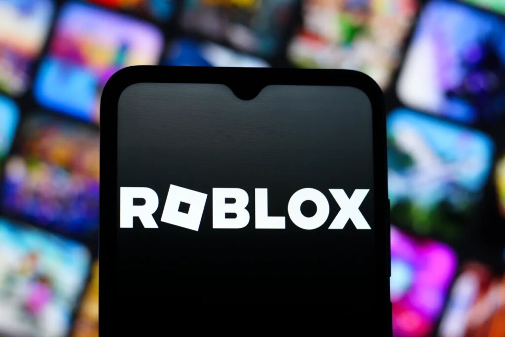Roblox launches real-time AI chat rephrasing to filter out banned language