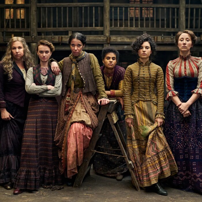 Image may contain Magdalena Różczka Zazie Beetz Person Adult Clothing Scarf and Groupshot