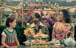 DUST BUNNY, from left: Sophie Sloan, Mads Mikkelsen, Sigourney Weaver, 2025. © Roadside Attractions / courtesy Everett Collection