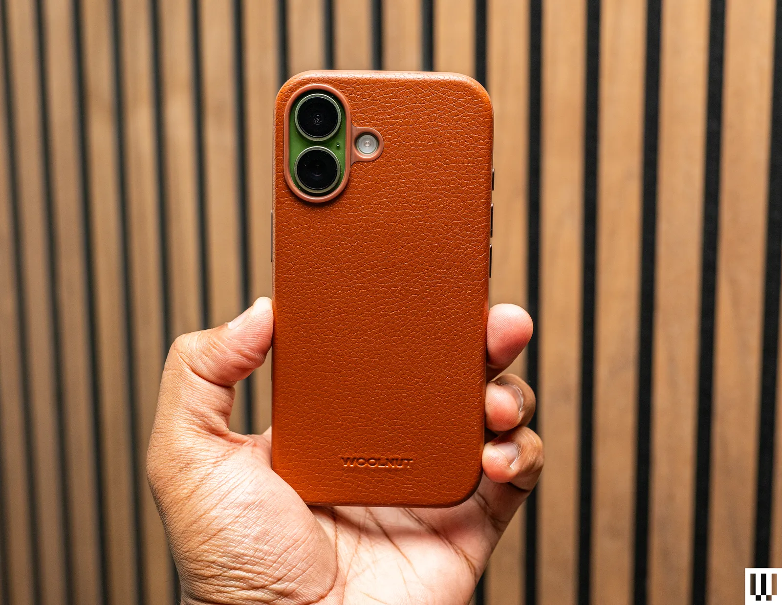 Woolnut Leather Case.