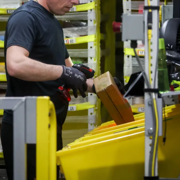 An Amazon warehouse worker died on the job at Oregon facility