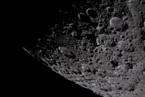 Foto del polo sur de la luna