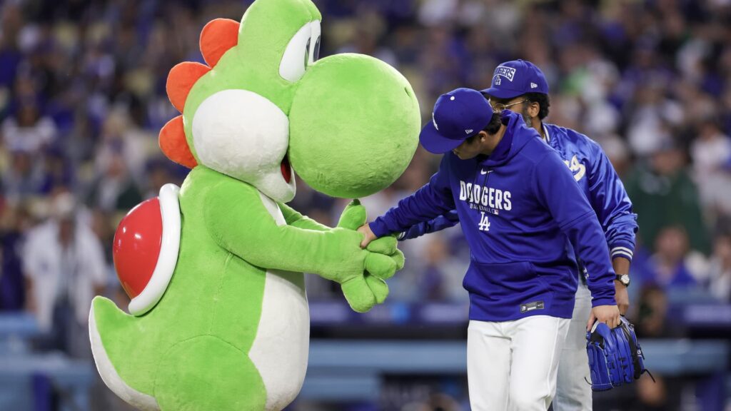 Regional sports networks are faltering even as ratings soar