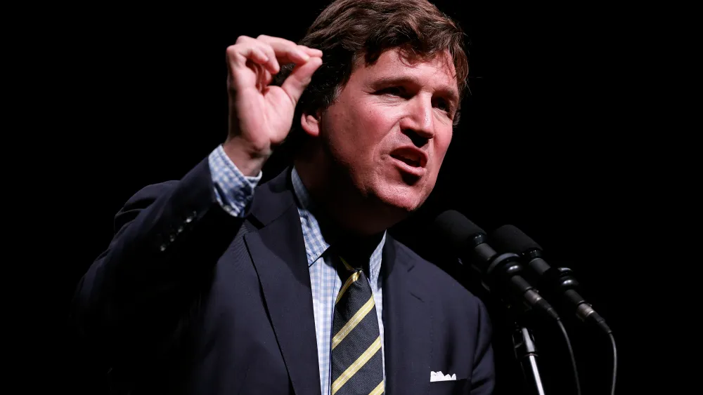 Tucker Carlson Apologizes for 'Misleading People' About Donald Trump