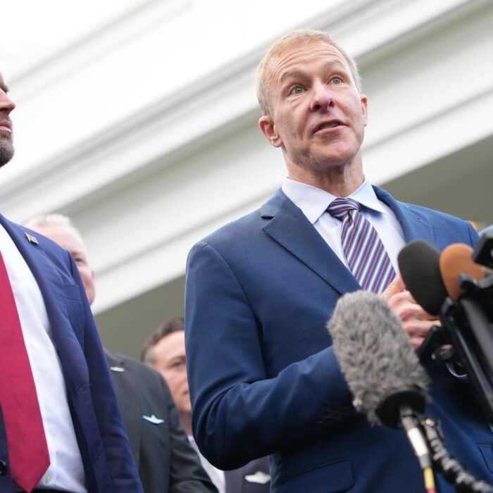 United CEO brought merger idea to White House but considered it last fall