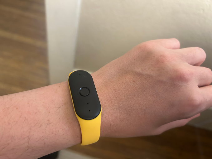 I tried Amazon's Bee wearable and am both intrigued and slightly creeped out