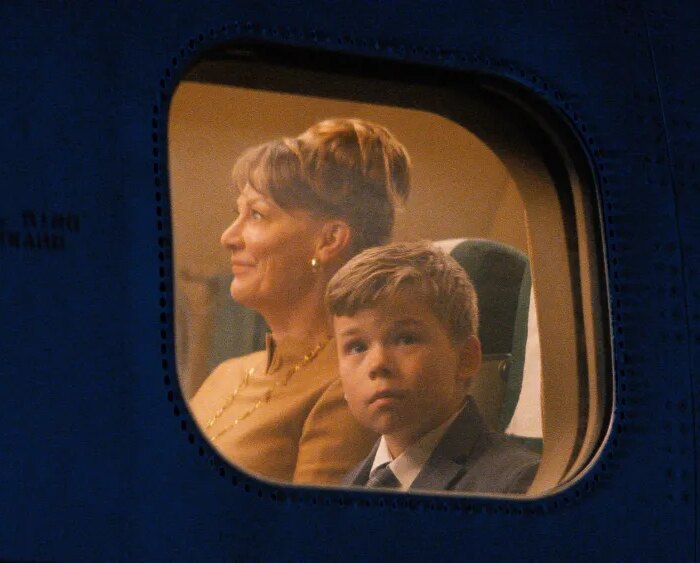 Propeller One-Way Night Coach Review: John Travolta's Winning Reverie