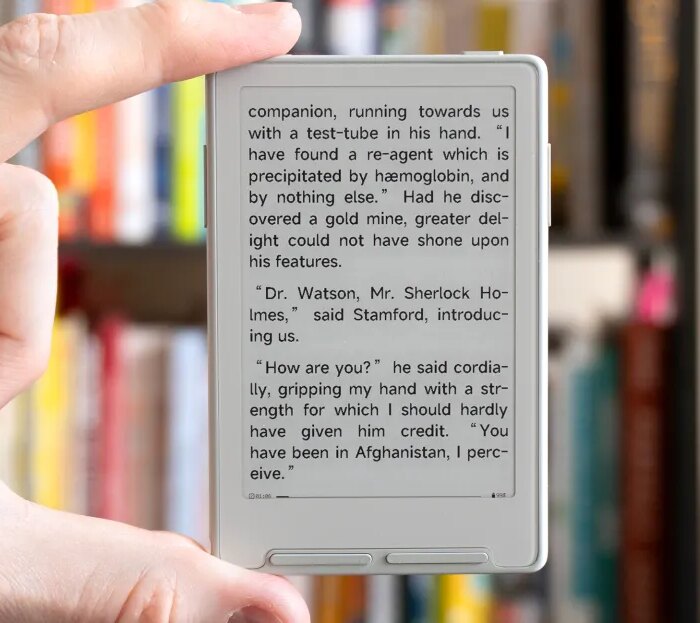 Some of Xteink’s credit card-sized e-readers are losing their best feature
