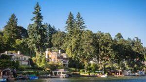 States crack down on tax break for wealthy investors