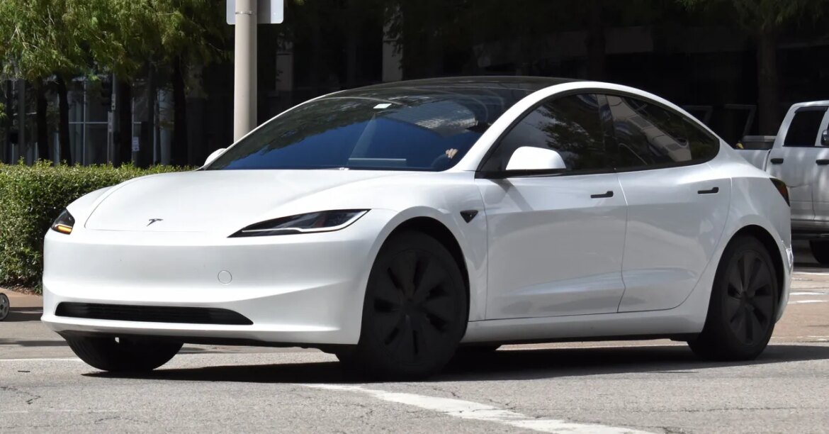 A Fatal Tesla Crash in Texas Sets Up a Legal Showdown