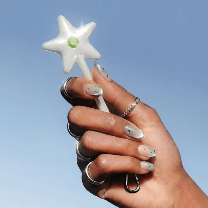 Cash App launches a wand for tap-and-pay