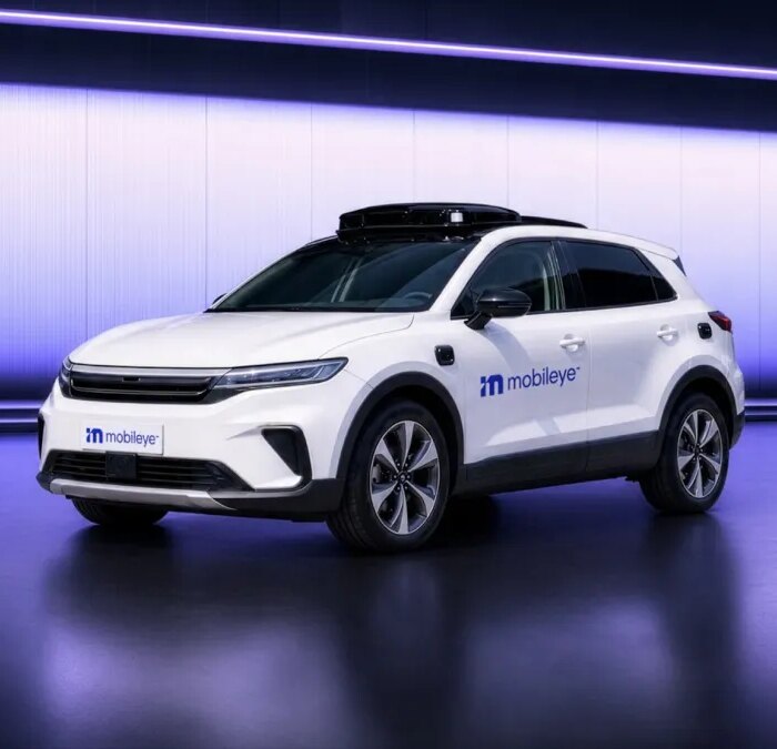 Self-driving tech supplier Mobileye wants to be part of the robotaxi revolution — again