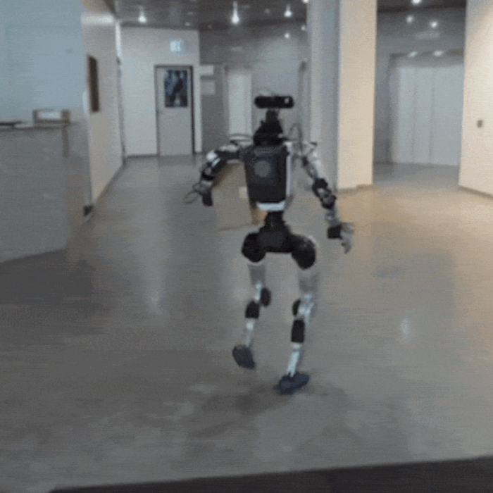 This Humanoid Robot Is a Terrifyingly Competent Office Intern