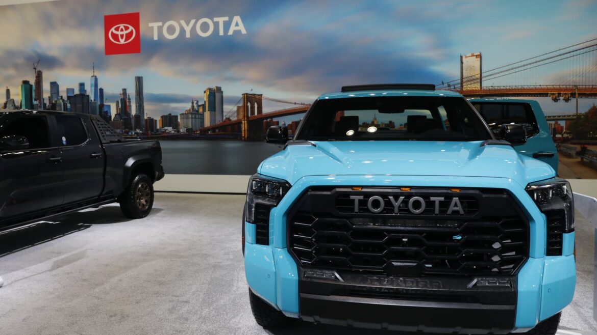 Toyota gains on GM in U.S. sales as hybrids grow, EVs stall
