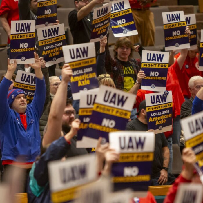 Union work stoppage threatens GM truck production