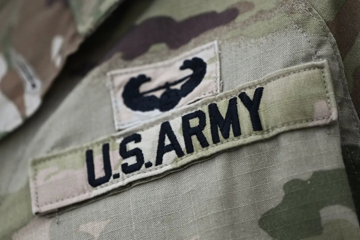 KRAKOW, POLAND SEPTEMBER 13: A U.S. Army patch on the sleeve of an American soldier participating in the celebrations of Land Forces Day and the presentation of the banner to the command of the 2nd Polish Corps Land Component Command, in Krakow, Lesser Poland Voivodeship, Poland, on September 13, 2025.